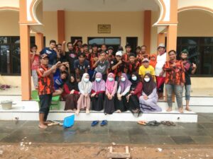 Pemuda Pancasila Purwasari Adakan Aksi Sosial Bersihkan Masjid Jamie Baiturrahim