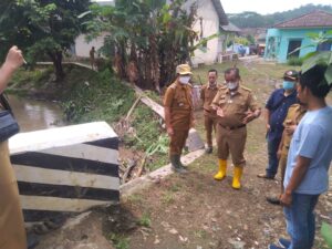 Pemkab Pesawaran Langsung Identifikasi Korban Pasca Banjir Dikecamatan Way Lima