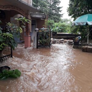Hujan Lebat, Perumahan Ciledug Indah Terendam Banjir 1 Meter