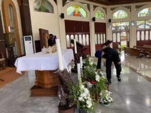 Amankan Malam Peribadatan Umat Kristiani Gegana Lampung Terjunkan Jibom