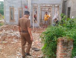 Satpol PP Tangsel Sidak Bangunan di Sepadan Situ Tujuh Muara Pamulang
