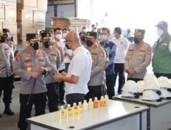 Kapolri Tinjau Langsung Kegiatan Produksi Minyak Goreng di PT Mikie Oleo Nabati