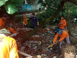 “Grebek Sampah”, DLH Tangsel Kembali Gelar Aksi Bersih-Bersih Sampah di Rawa Buntu