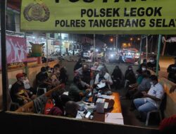Gelar Malam Hari ,Warga Legok Tetap Antusias Ikut Vaksin Booster