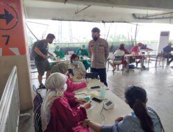 Kapolsek Kelapa Dua Pantau langsung Kegiatan Vaksin Booster