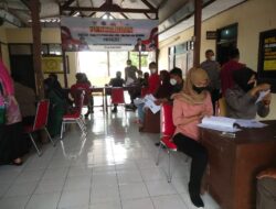 Berkah Ramadhan Para PKL Di Kecamatan Astanajapura Dan Pabuaran Antusias Terima BTPKLWN Dari Polresta Cirebon