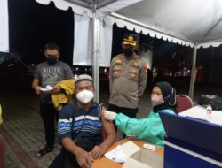 Jelang lebaran, Polsek Kelapa Dua Melayani Masyarakat Untuk Vaksin Booster