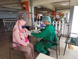Percepat Vaksinasi Polsek Kelapa Dua Membuka Gerai Vaksin Siang dan Malam Selama Ramadhan