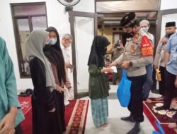 Bukber dan Santunan Anak Yatim Piatu, Polsek Cisauk Bersama Warakawuri Berikan 70 Paket Sembako