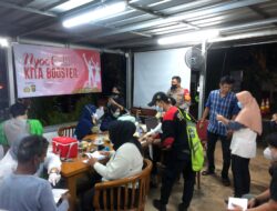 Polsek Ciputat Timur Tak Kenal Waktu Layani Warga Vaksin Booster