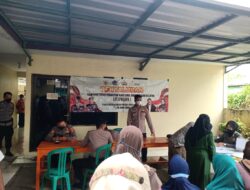 Warga Tiga Kecamatan Di Kabupaten Cirebon Bersyukur Terima Bantuan Minyak Goreng Yang Di Salurkan Polresta Cirebon