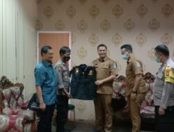 Bhabinkamtibmas dan Pokdar Kamtibmas Ring 215 Silaturrahmi ke Kantor Lurah Serua
