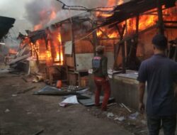 Ratusan kios Pasar lama Ciputat Habis Terbakar