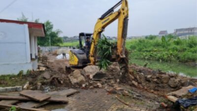 Pasca Hujan Deras, Pemkot Tangsel Gerak Cepat Atasi Banjir dan Tanggul Jebol