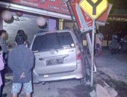 Insiden Mobil Tabrak Toko Ini Penjelasan Kasi Humas Polres Indramayu