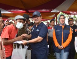 Touring Germas Warga Antusias Sambut Rombongan Bupati