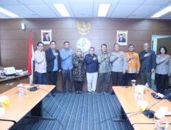 Polri KPU Bawaslu KPI PWI dan Dewan Pers Bertemu Bahas Pencegahan Berita Hoax Jelang Pemilu 2024