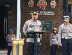 Kapolresta Cirebon Berikan Penghargaan Kepada Empat Personel Polsek Pabuaran