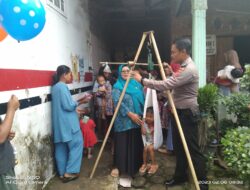 Bhabinkamtibmas Desa Palimanan Barat Aipda Wagi monitoring Pos Yandu Pemberian Vitamin A Dan Penimbangan Balita