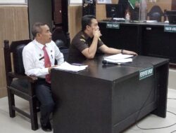 SatpolPP Tangsel Berikan Sanksi Tipiring Kepada Pedagang Pasar Ciputat Yang Membandel