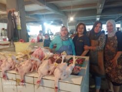 Harga Daging ayam Boiler di Pasar Ciputat mulai ikut Naik