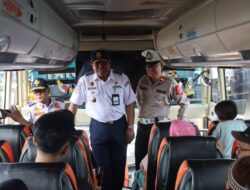 Polres Tangsel Amankan Mudik Gratis di Terminal Pondok Cabe