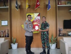 Perkuat Sinergitas Dan Soliditas TNI-Polri, Kapolres Tangsel Kunjungi Mako Batalyon Kavaleri 9/SDK