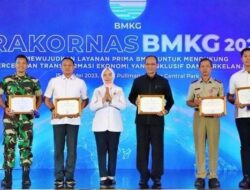 Apresiasi Dalam Pengamanan Aset Bidang  Tanah BMKG Berikan Piagam Kepada Kakan Horison Mocodompis