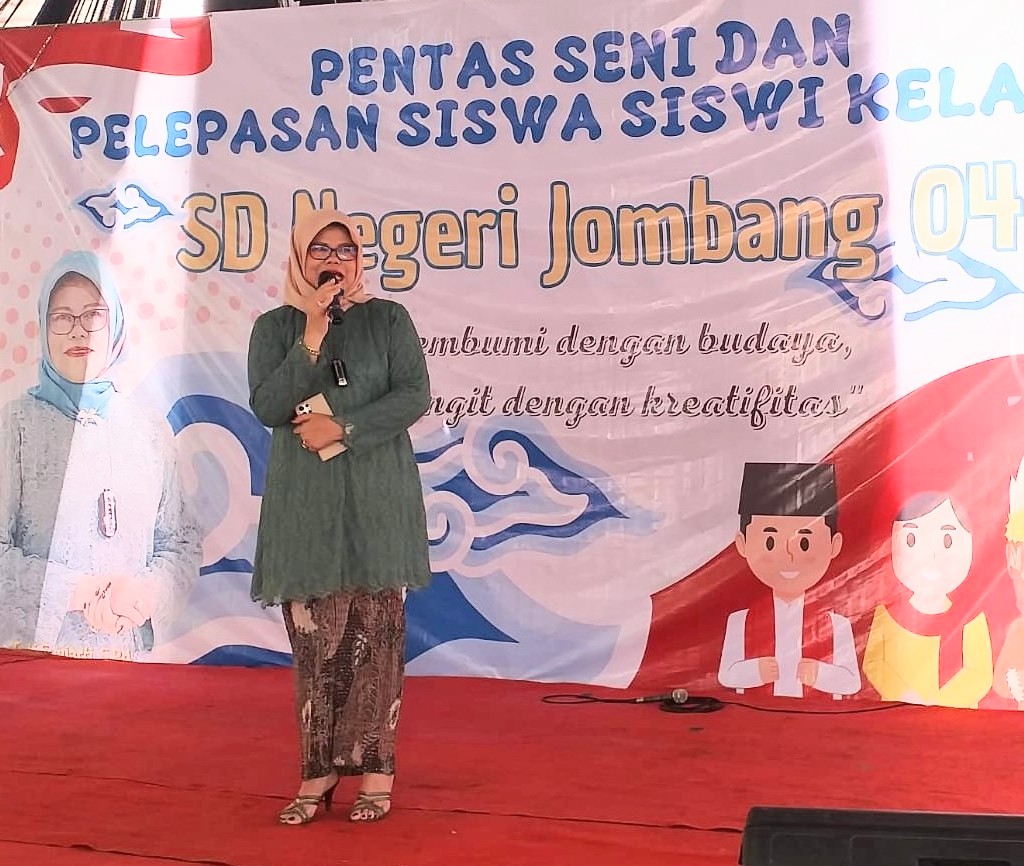 Tuti Sugiarti S.Pd Kepala SDN Jombang 4 Kota Tangerang Selatan(EDON/BantenOne.com)