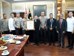 Propam Polri Raih Penghargaan Presisi Award Dari Lemkapi