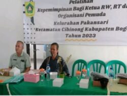Pelatihan Kepemimpinan Bagi Ketua RT RW & 8 Organisasi Pemuda Kelurahan Pakan Sari Tahun 2023