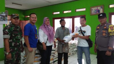 Kelurahan Kedaung Kembali Salurkan BPNT Beras 10 Kg Melalui Pos Indonesia Sebanyak 1098 warga Terima Bantuan