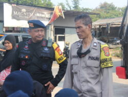 Sat Brimob PMJ bersama Polres Tangerang Selatan Melaksanakan Bakti sosial Penyaluran Air Bersih di Kec.Setu,Tangsel