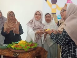 Hj Tini Indrayanthi Hadiri Milad Ke 2 Yayasan Anak Berkebutuhan Khusus Di Pondok Pucung Kec Pondok Aren