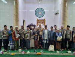 Dirbinmas Polda Metro Sholat Subuh Keliling di Masjid Jami Al Faizin Pademangan Jakut
