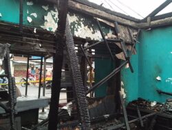 Satu Unit Rumah dan Kios Di Jalan Aria Putra Hangus Terbakar