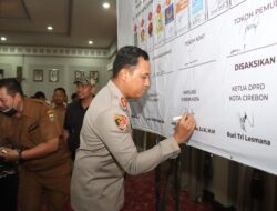 Kapolres Cirebon Kota Hadiri Deklarasi Pemilu Damai Tahun 2024 Tingkat Kota Cirebon