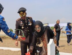 Kapolresta Cirebon Hadiri Upacara Dan Ziarah Dalam Rangka Peringatan Hari Pahlawan Tahun 2023