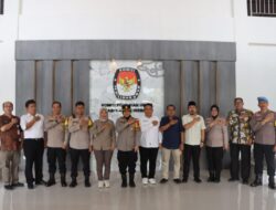 Kapolresta Cirebon Kunjungi Bawaslu KPU Hingga Pantau Sorlip Surat Suara Pemilu Tahun 2024