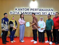 Kantah Tangsel Serahkan PTSL 2023 untuk Kecamatan Setu dan Pondok Aren