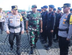 Kapolda Metro Jaya dan Pangdam Jaya Pimpin Apel Pergeseran Pasukan Pengamanan TPS Pemilu