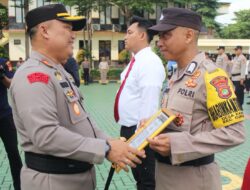 Kapolres Tangsel Beri Penghargaan Ke 27 Personel, 2 Diantaranya Dapat Tiket Umroh