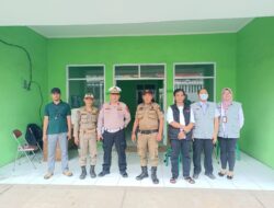 Kanit Lantas Polsek Legok Memantau Dan Mengamankan Rapat Pleno Rekapitulasi Pemilu 2024 Di Kecamatan Legok