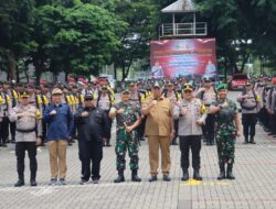 Libatkan 1061 Personel, Kapolres Tangsel Pimpin Apel Pergeseran Pasukan PAM TPS Pemilu 2024