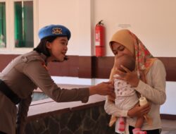 Kepekaan Seorang Ibu, Polwan Polres Metro Bekasi Kota Bantu Warga Dan Pasien