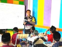 Polisi Inspiratif, Bhabinkamtibmas Dirikan Sekolah Gratis di Kawasan Pemulung
