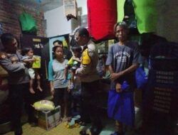 Cegah Stunting, Kapolsek Kemayoran Bagikan Sembako Dan Susu Kepada Masyarakat