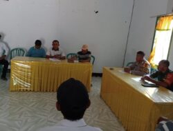 Jum,at Curhat Bhabinkamtibmas Polsek Woha Sambangi Kantor Desa Donggobolo