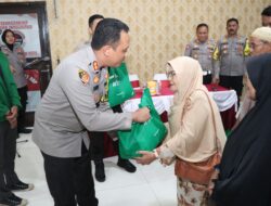 Bersama Baznas Dan Mahasiswa Kapolres Cirebon Kota Gelar Jumat Curhat Di Mapolres