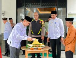 Bhabinkamtibmas Menghadiri Peresmian Balai Warga dan Kantor Desa Sampora